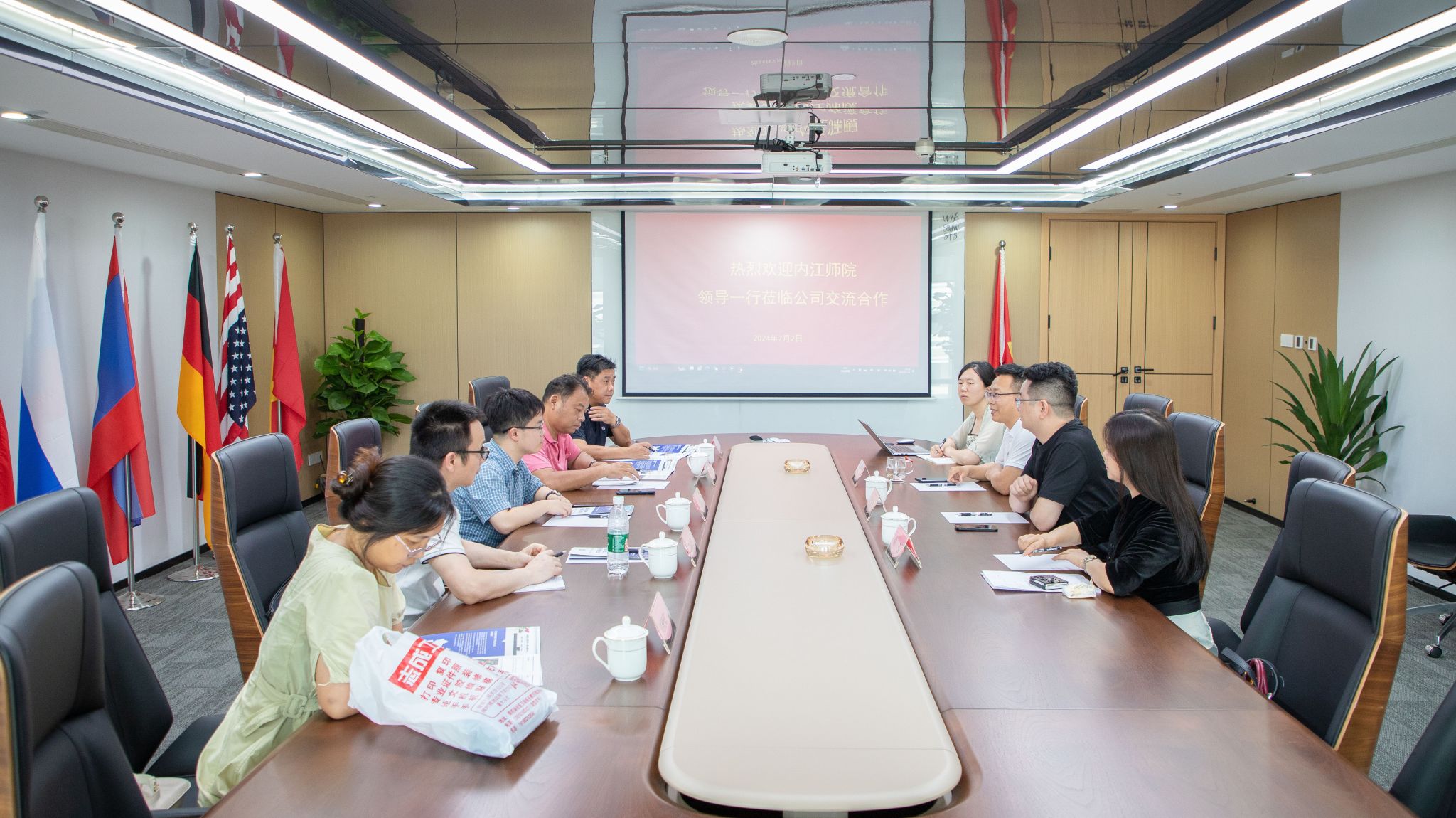 我院赴宜宾、成都调研跨境电商产教融合