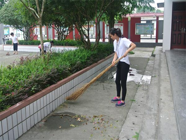 打扫卫生.JPG