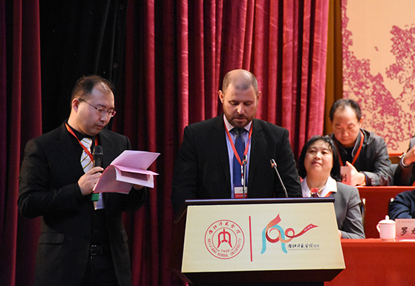 11英国斯旺西大学校长特使Mr.Chris Talbot致辞.JPG